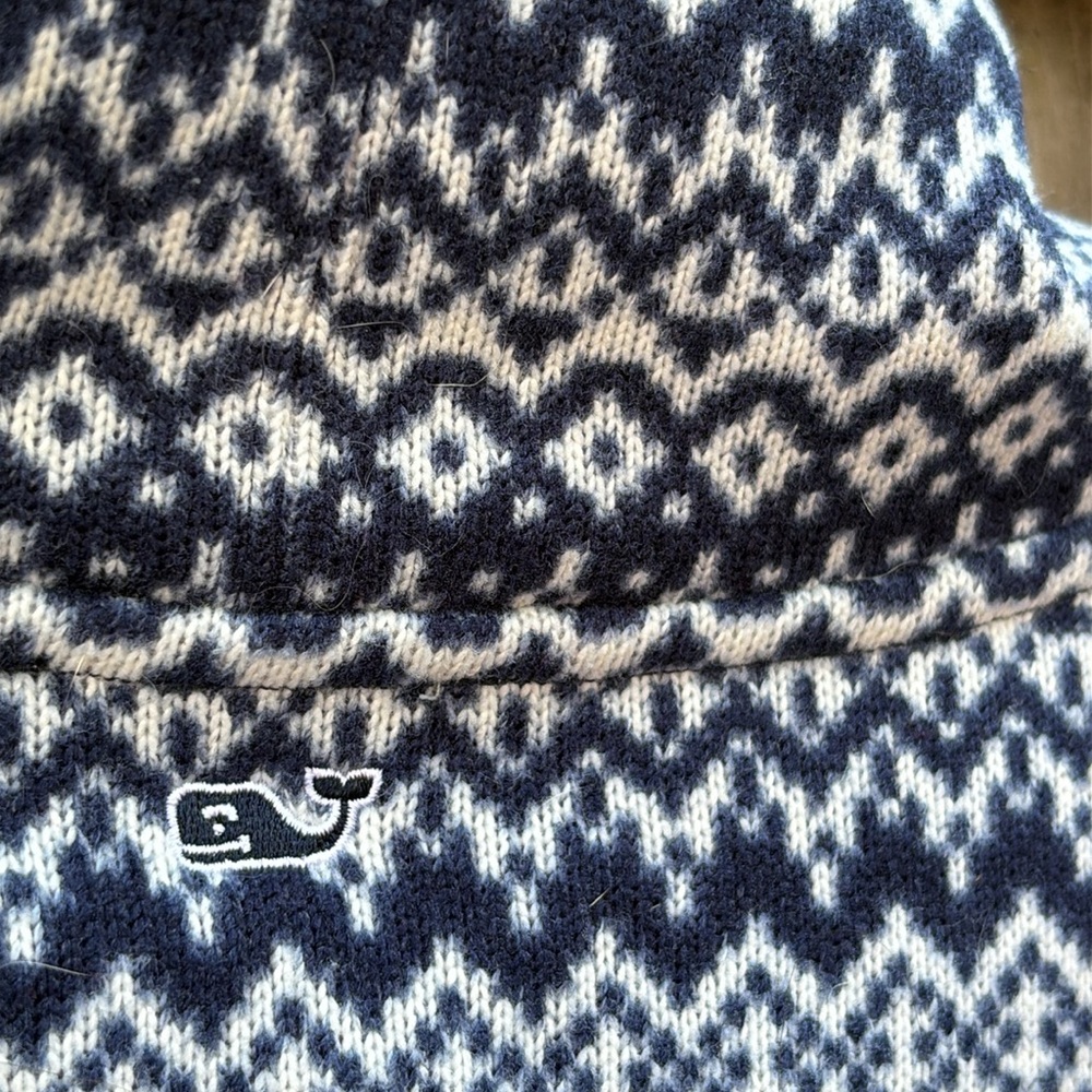 Vineyard Vines large cowl neck fleece! - Picture 8 of 8